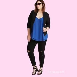 Torrid Deluxe Stretch Ruched-Sleeve Blazer – Black – Size 5